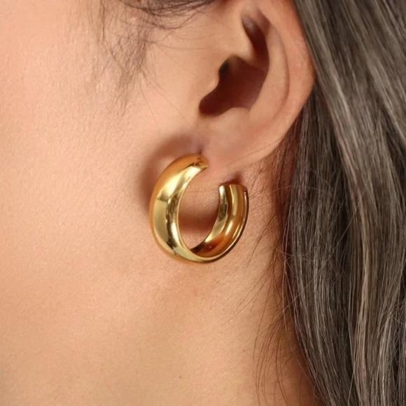 NEW 18K GOLD CHUNKY ICE HOOP EARRINGS - Picture 1 of 6